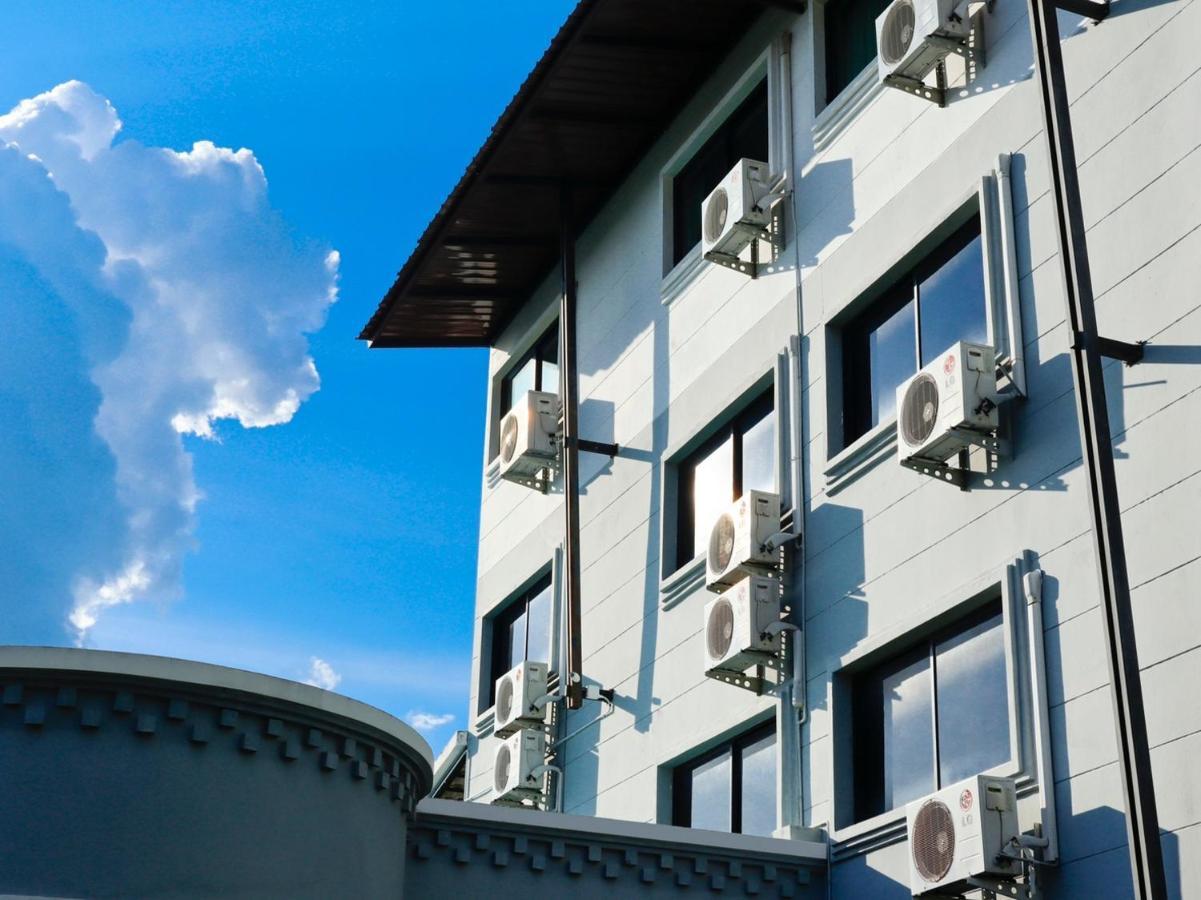 Airbest Gemtree Lampang Hotel Exteriör bild