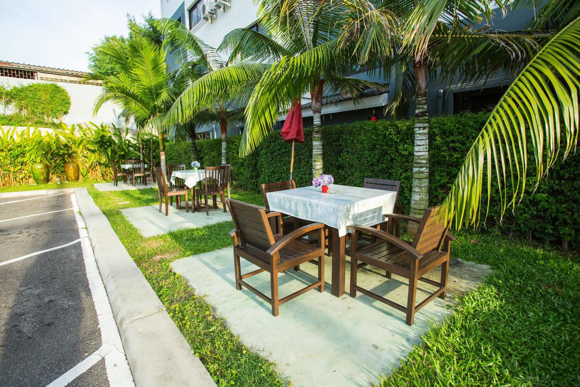 Airbest Gemtree Lampang Hotel Exteriör bild