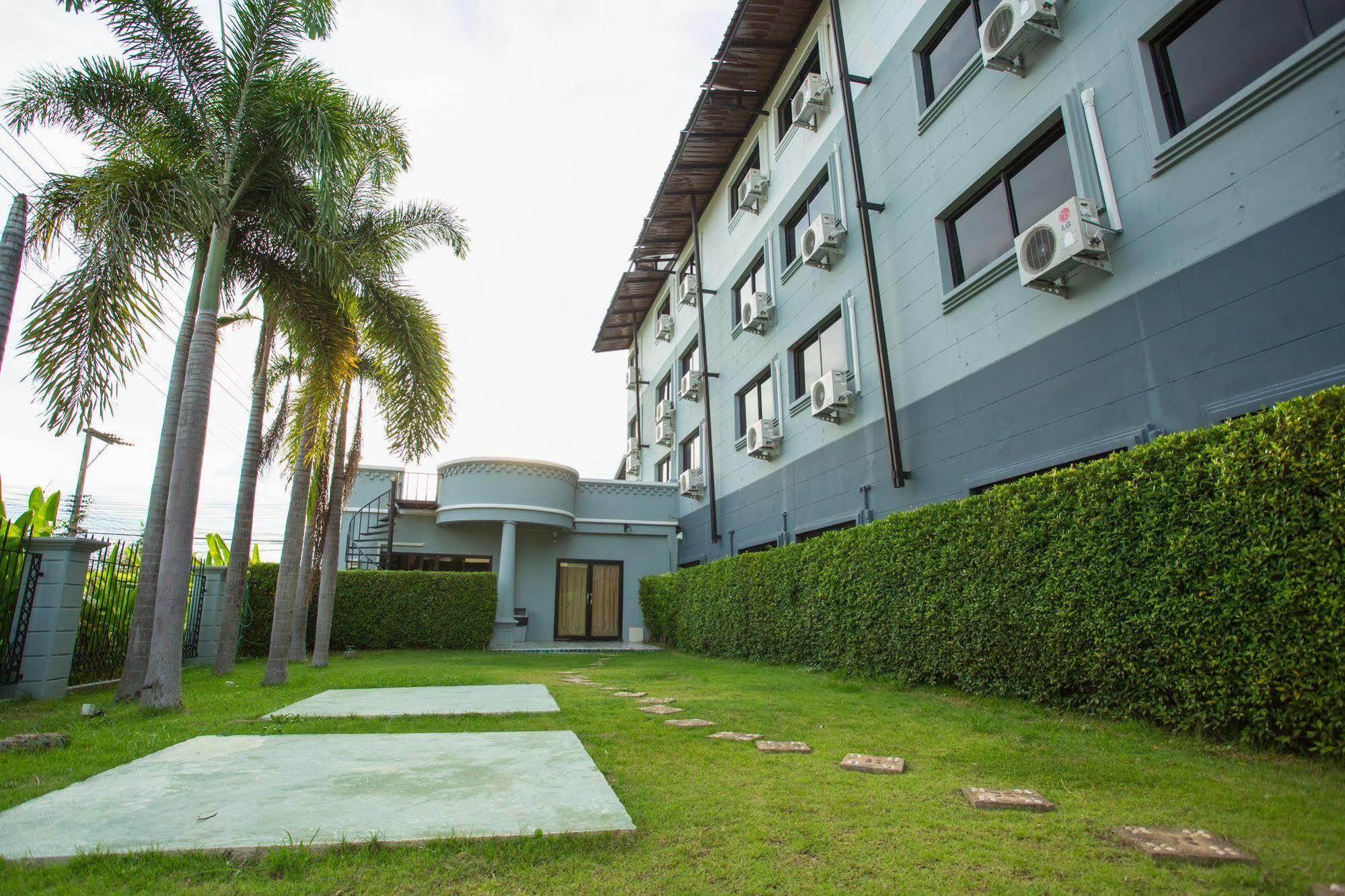 Airbest Gemtree Lampang Hotel Exteriör bild