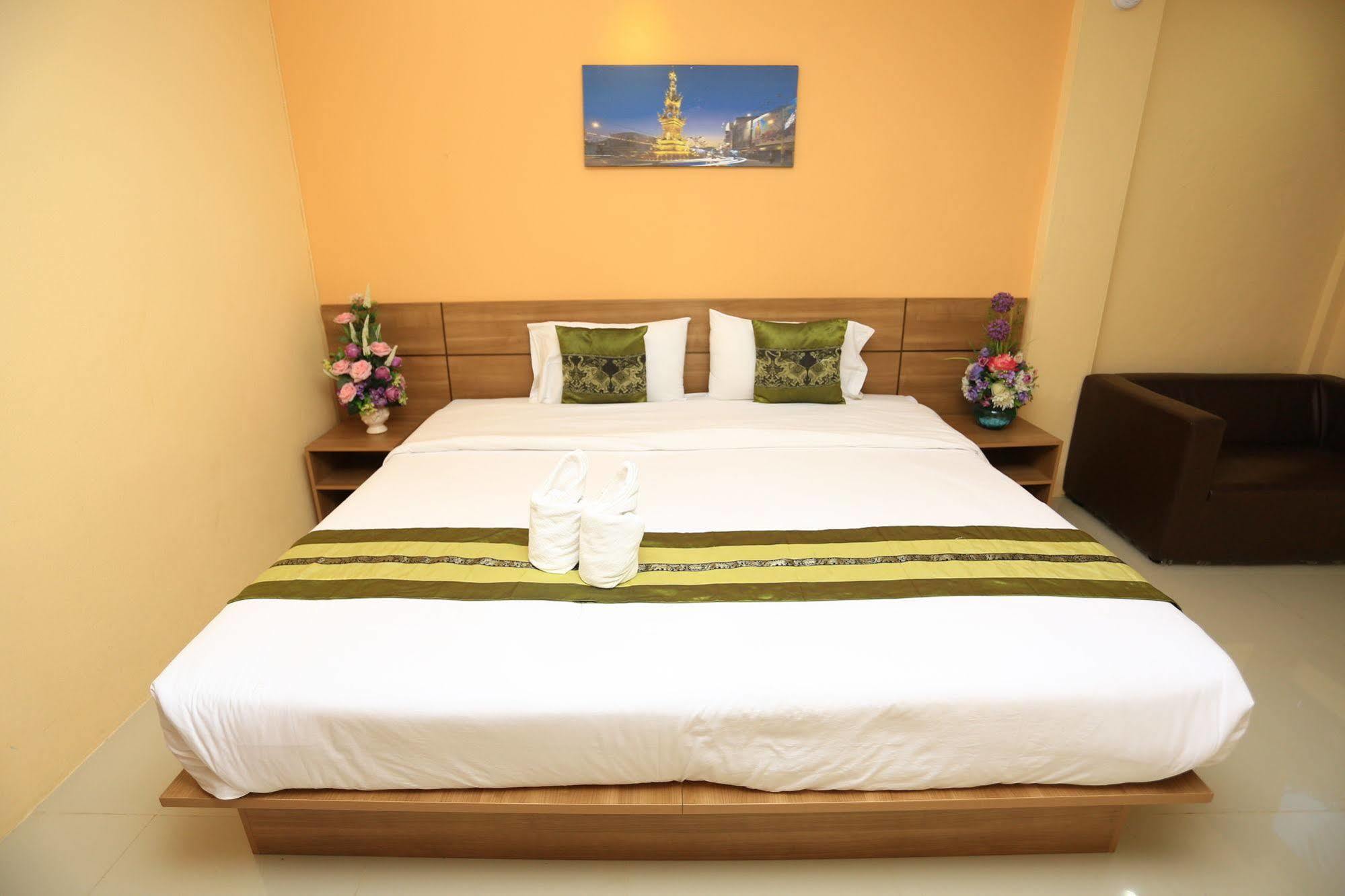 Airbest Gemtree Lampang Hotel Exteriör bild